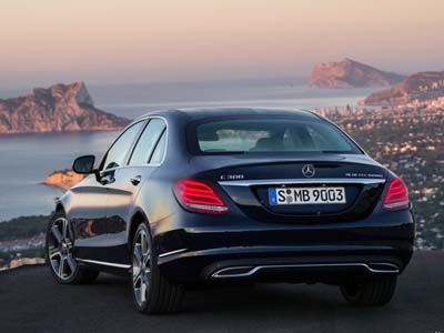 Από 31.470 € στην Ελλάδα η τιμή της νέας Mercedes C-class